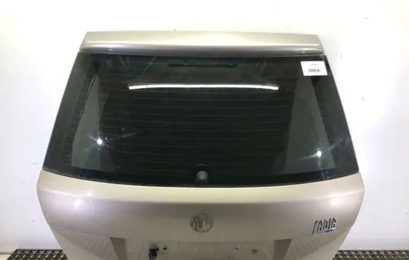 Tailgate/trunk/boot lid
