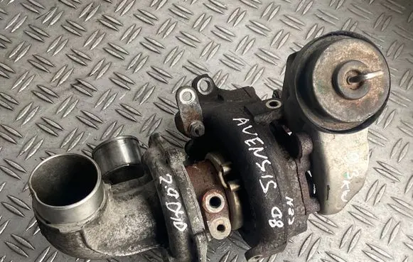Toyota Avensis T250 Turbo 172010R041 080718 172010R040