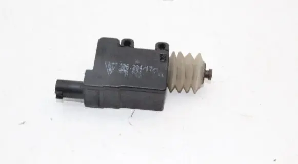 Porsche Boxster 986 Fuel tank cap lock 