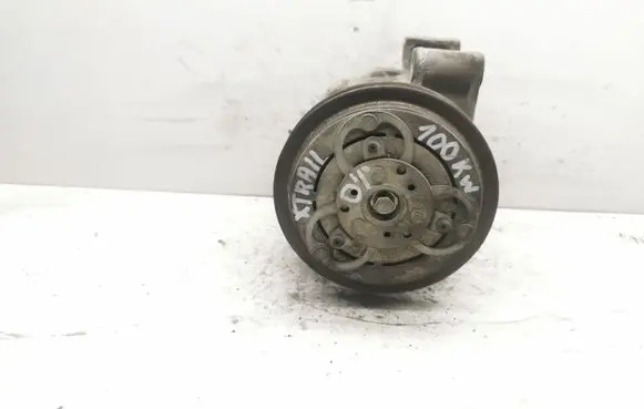 Nissan X-Trail T30 Air conditioning (A/C) compressor (pump) 926005M301