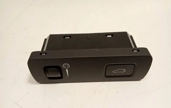 Volvo XC60 Tailgate opening switch 31376510 T17500211602 17W505