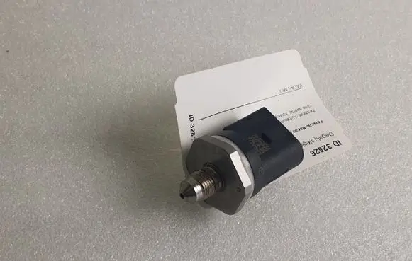 Porsche Macan (95B) Fuel pressure sensor 06J906051F 0261545079