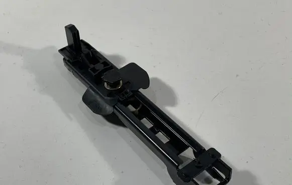 Audi A3 S3 A3 Sportback 8P Seat belt adjustment motor 8E0857833A