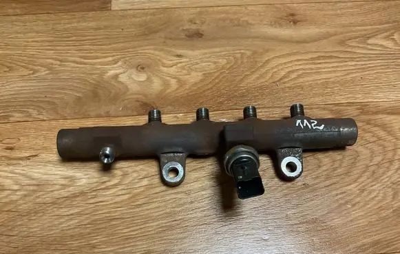 Fuel main line pipe