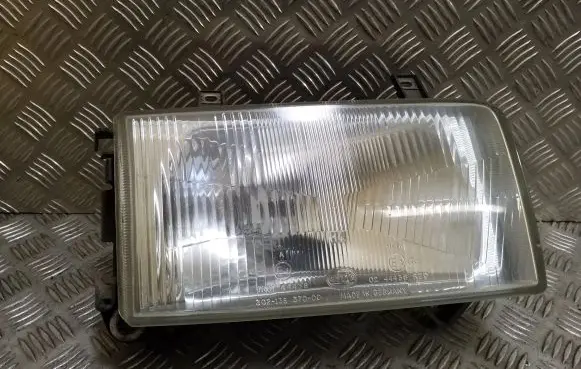 Volkswagen Transporter - Caravelle T4 Headlight/headlamp 0244438