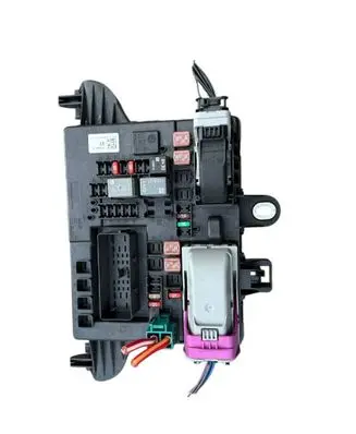 Opel Insignia A Fuse module 13485569 09385221415