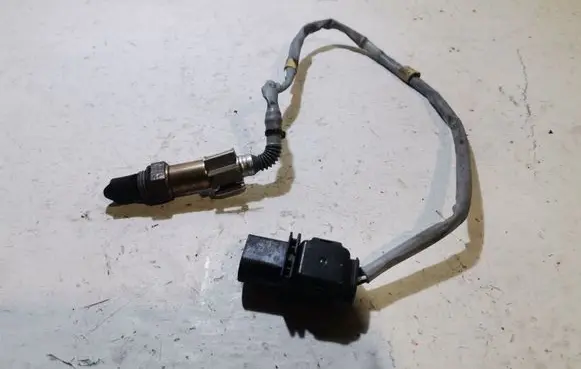 Audi A4 S4 B8 8K Lambda probe sensor 031906262