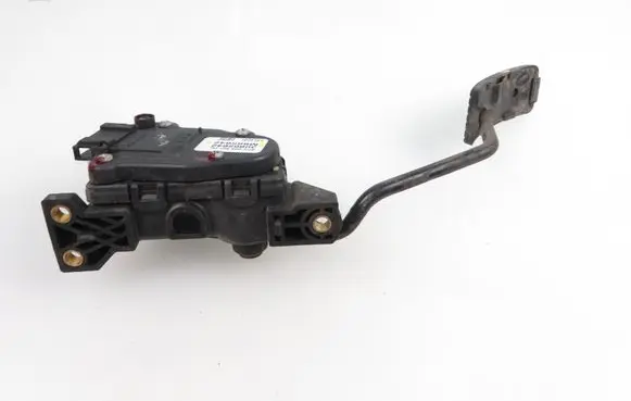 Mitsubishi Space Star Accelerator throttle pedal M865642 30865642