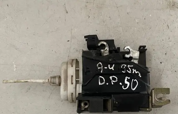 Audi A4 S4 B5 8D Front door lock 8D1837015A