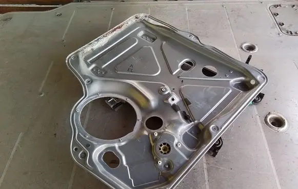 Volkswagen Multivan T5 Front window lifting mechanism without motor 7H0837729G