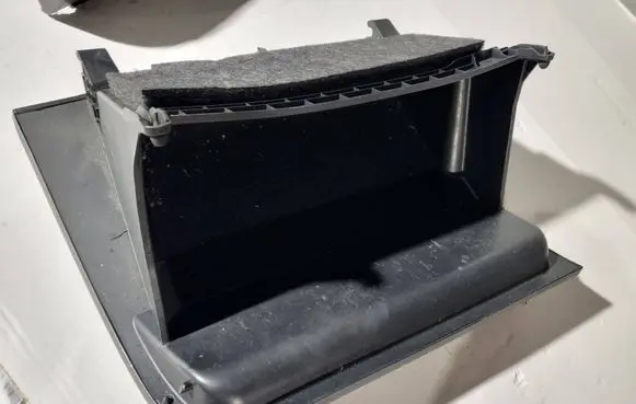 Skoda Octavia Mk3 (5E) Glove box 5E1857121A
