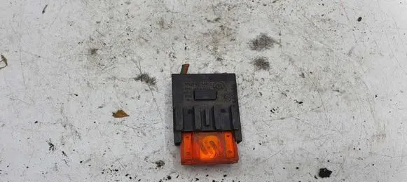 BMW 5 E39 Fuse 611383671449