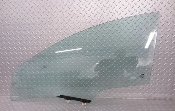 Honda Civic Front door window glass four-door 73350SMGE00