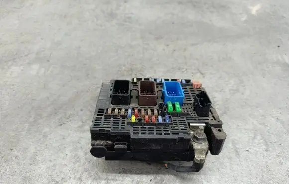 Citroen C4 II BSM Control unit