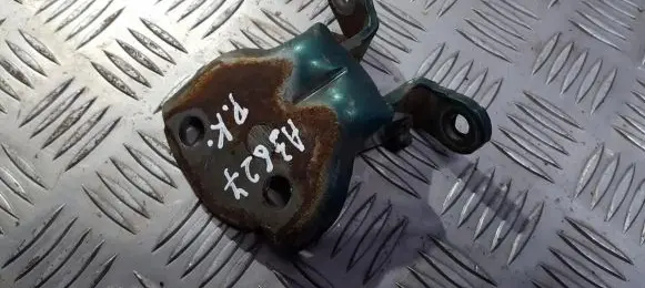Honda Civic Front door upper hinge