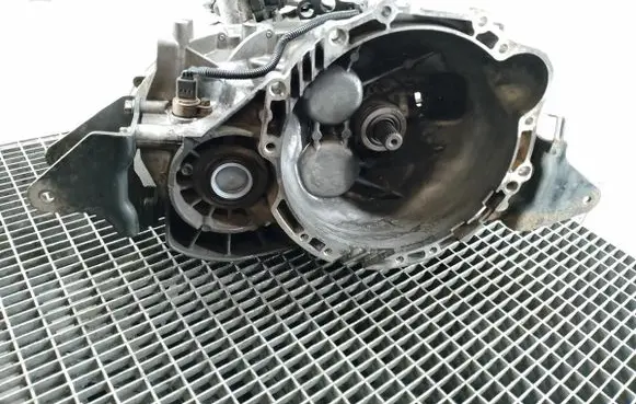 KIA Carens II Manual 6 speed gearbox S620JC