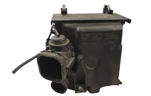 Toyota Sienna XL30 III Air filter box 170700P015