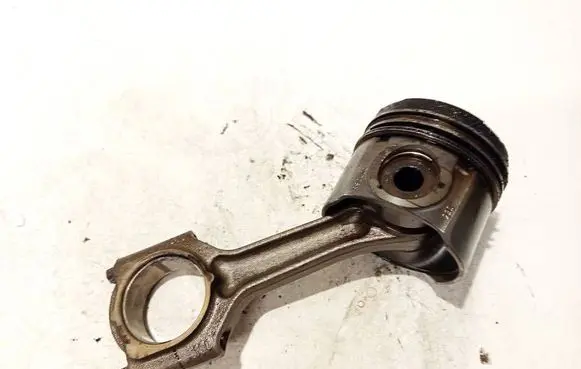 Opel Omega B2 Piston with connecting rod 0107200