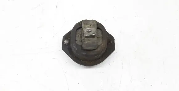 BMW 7 E65 E66 Engine mount bracket