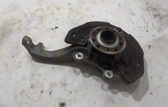 Mercedes-Benz C W206 Front wheel hub A2063320200