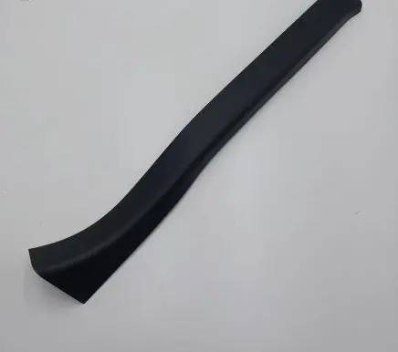 Front sill trim cover