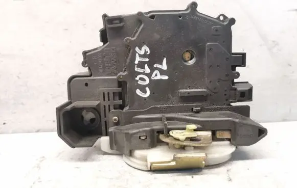 Mitsubishi Colt Front door lock