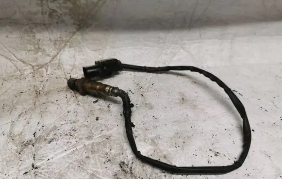 Volkswagen Golf VI Lambda probe sensor 03L906262 0281004085 105263