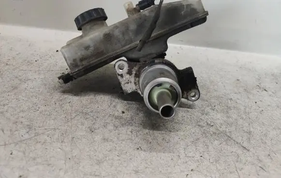 Mercedes-Benz Sprinter W901 W902 W903 W904 Master brake cylinder