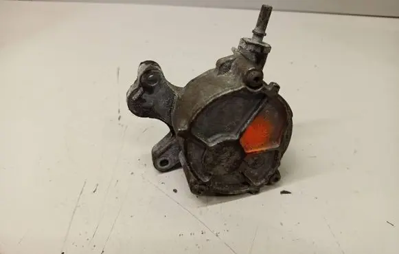 Volvo V50 Vacuum pump