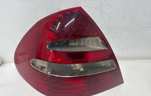 Mercedes-Benz E W211 Rear/tail lights A2118200564 334009 24340923