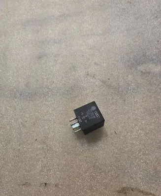 Audi A8 S8 D2 4D Other relay 1H0959142
