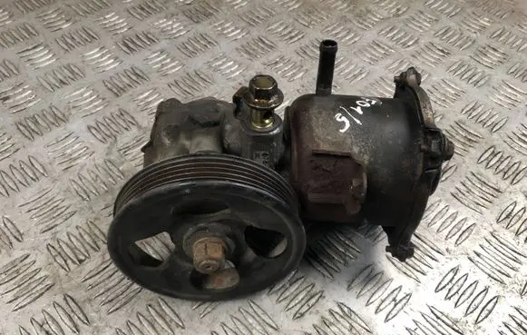 Subaru Forester SF Power steering pump 47801042