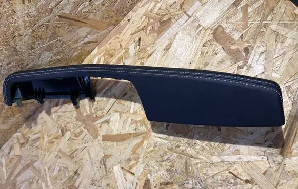 Porsche Macan (95B) Other front door trim element 95b867173