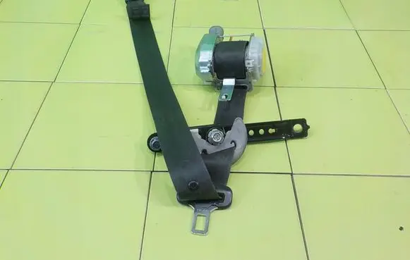 Hyundai i40 Front seatbelt 888103Z000 BEZPIECZENSTWA