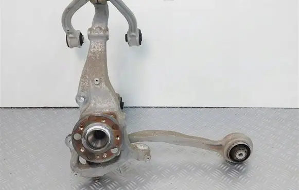 Mercedes-Benz S W222 Front wheel hub spindle knuckle 2222001