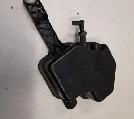 Ford Cougar Vacuum air tank 