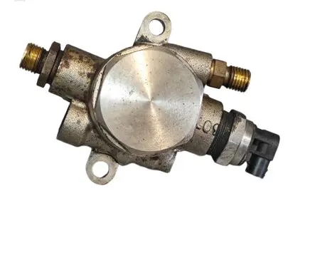Audi A7 S7 4K8 Mechanical fuel pump 06M127026P