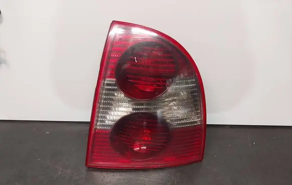 Volkswagen PASSAT B5.5 Rear/tail lights 3B5945096AE