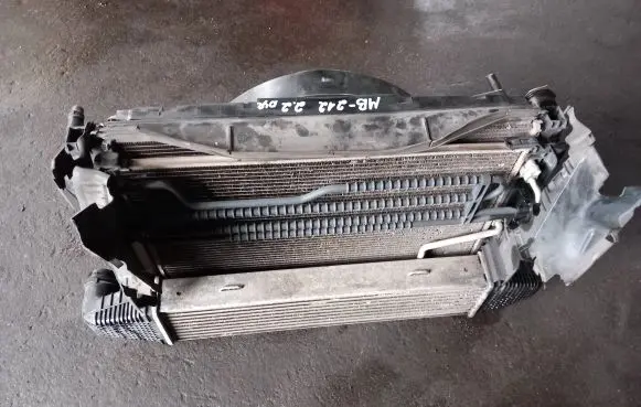 Mercedes-Benz E W212 Radiator set 