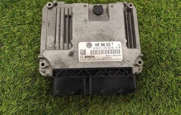 Seat Ibiza III (6L) Engine control unit/module 045906013T 045906013E 0281015033