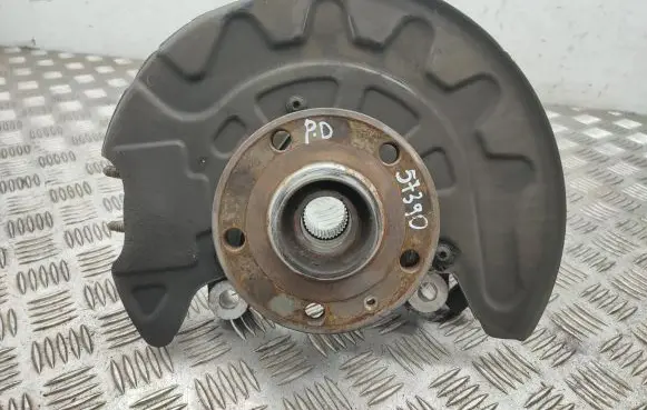 Volkswagen PASSAT B8 Front wheel hub