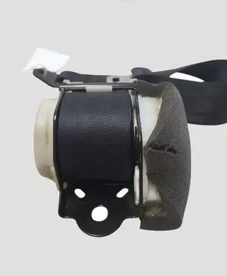 Mazda 6 Front seatbelt 0346919 0437042