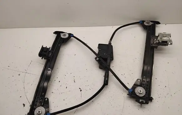 Tesla Model S Front window lifting mechanism without motor 600655100E