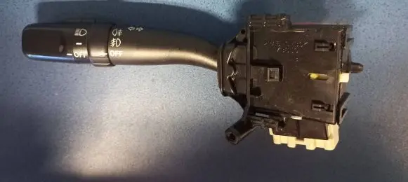Toyota Avensis T250 Indicator stalk 05110