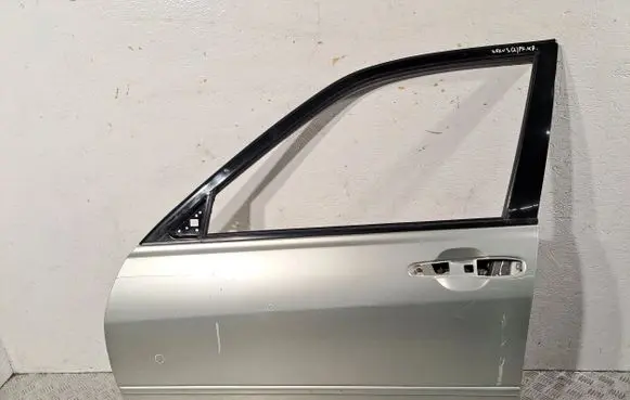Lexus IS 200-300 Front door