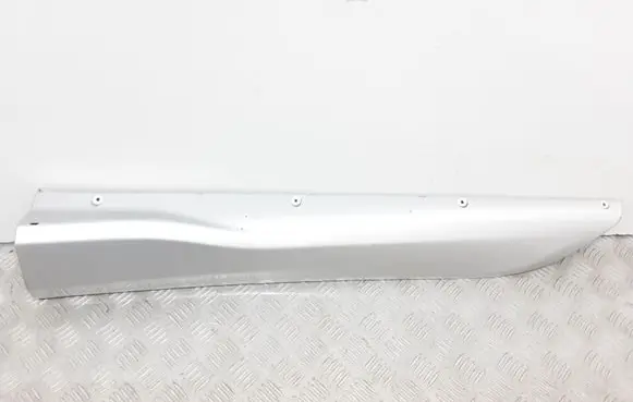 Volvo V40 Cross country Side skirt rear trim 31330281
