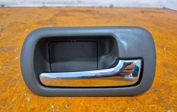 Honda Civic Front door interior handle 