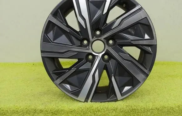 Hyundai Tucson IV NX4 R17 alloy rim 52910-N7160