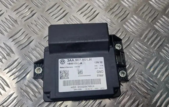 Volkswagen PASSAT B7 Hand brake control module 3AA907801H