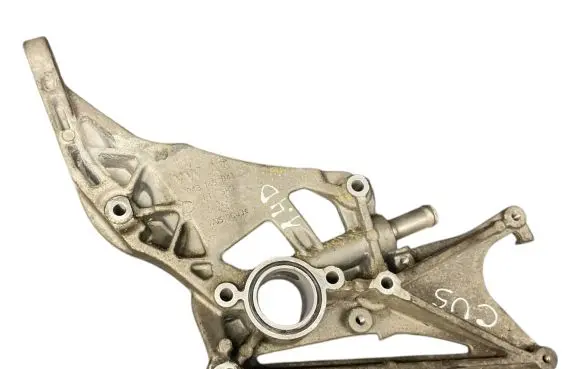 Volkswagen Polo V 6R Engine mounting bracket 04B145841B